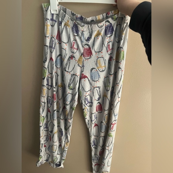 Secret Treasures Other - Secret Treasures Multicolor Penguin Print Pj pants